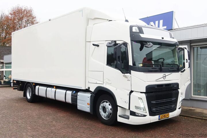 Box body Volvo FM 340 Geïsoleerd Dak DHollandia 3000 kg