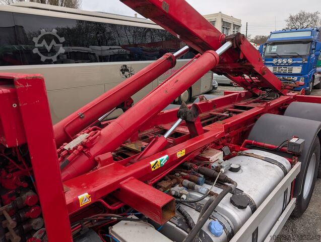 Kamion s kukom za kontejnere Volvo FH500 6x4 JOAB Cameleont Luft/Luft