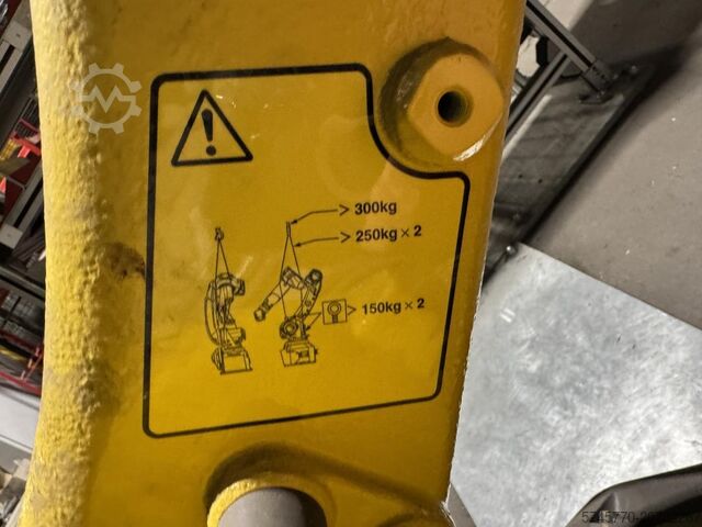 промышленный робот FANUC CORPORATION M10 iD 12