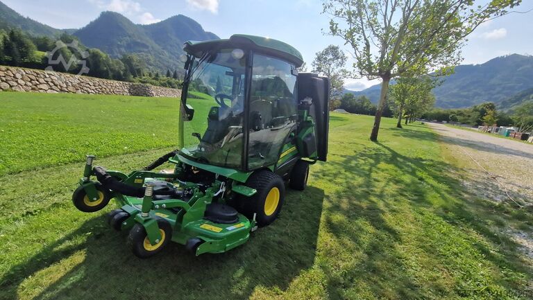 เครื่องตัดหญ้า John Deere 1585