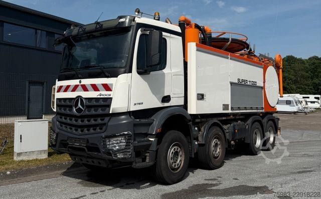 진공 탱크 트럭 MERCEDES-BENZ Mercedes Benz Arocs 3753 8x4 Wiedemann Super1000