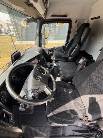 Φορτηγό δεξαμενή κενού MERCEDES-BENZ Arocs 3753 8x4 Wiedemann Super1000