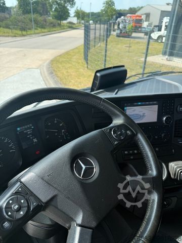 Φορτηγό δεξαμενή κενού MERCEDES-BENZ Arocs 3753 8x4 Wiedemann Super1000