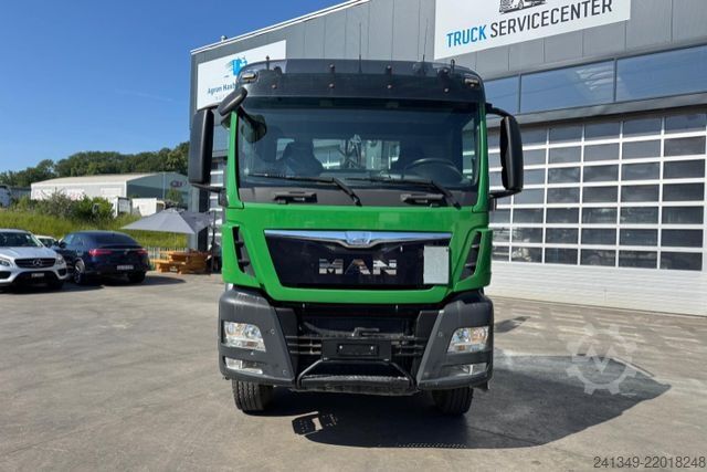 Kanca kasalı yük kamyonu (roll-off) MAN TGS 35.480 8x4 Moser