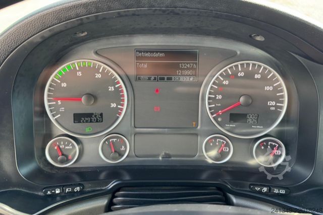 Kanca kasalı yük kamyonu (roll-off) MAN TGS 35.480 8x4 Moser