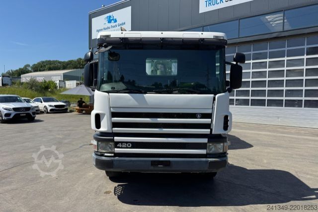Spesialkjøretøy SCANIA P380 8x4 Silo 12m3
