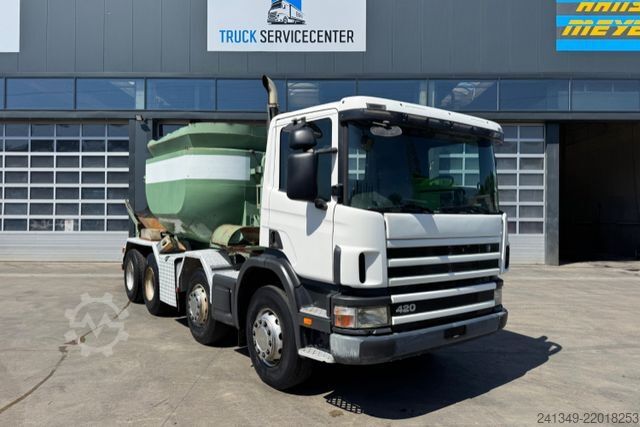 Spesialkjøretøy SCANIA P380 8x4 Silo 12m3