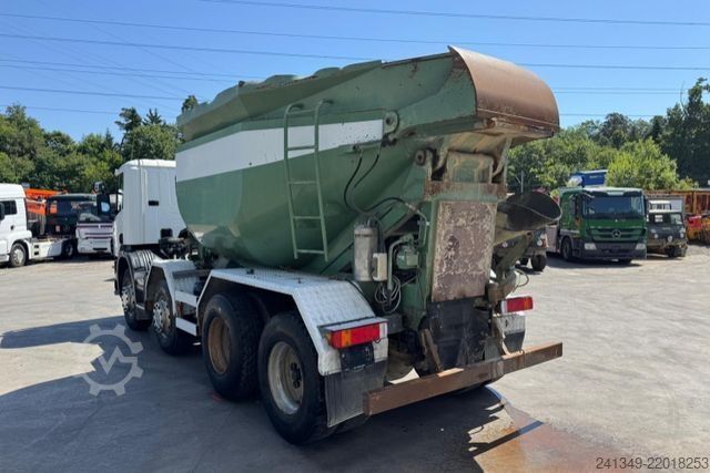 Spesialkjøretøy SCANIA P380 8x4 Silo 12m3