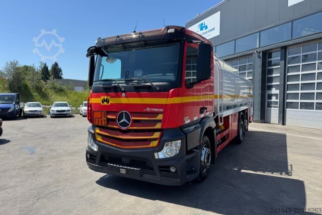Цистерна камион MERCEDES-BENZ Actros 2551 6x2 Tank 21'600L