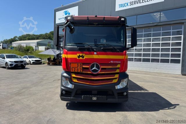 Цистерна камион MERCEDES-BENZ Actros 2551 6x2 Tank 21'600L