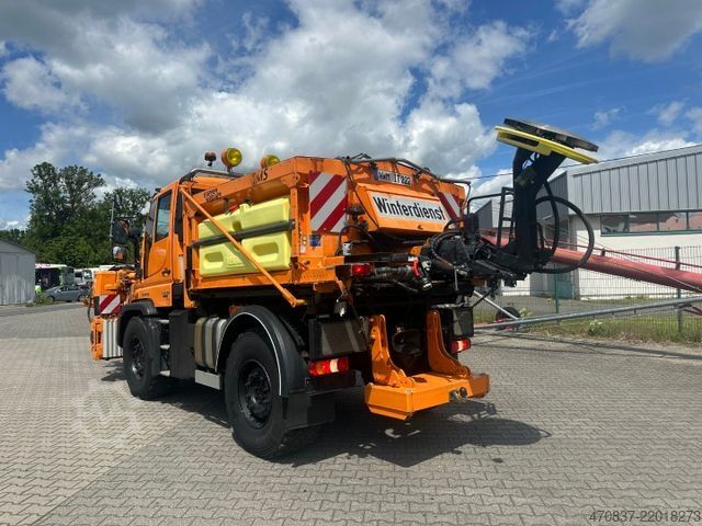 专用卡车 UNIMOG U 423 / Mähausstattung Dücker / Salzstreuer