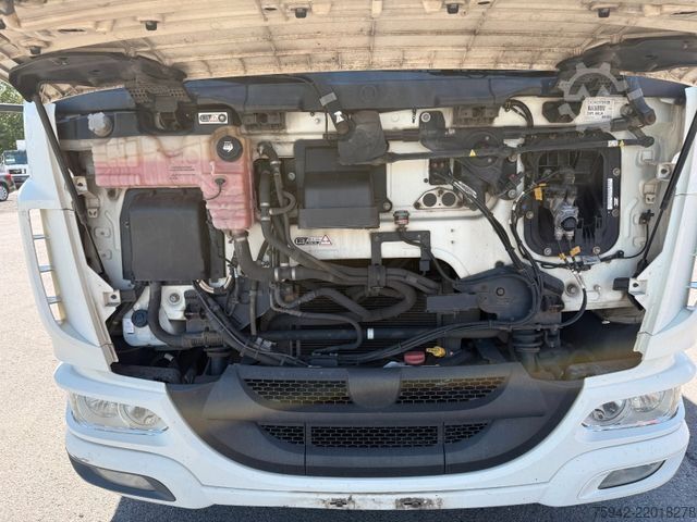Tenteli düz yataklı kamyon DAF LF 260 LBW BLATT/LUFT KLIMA