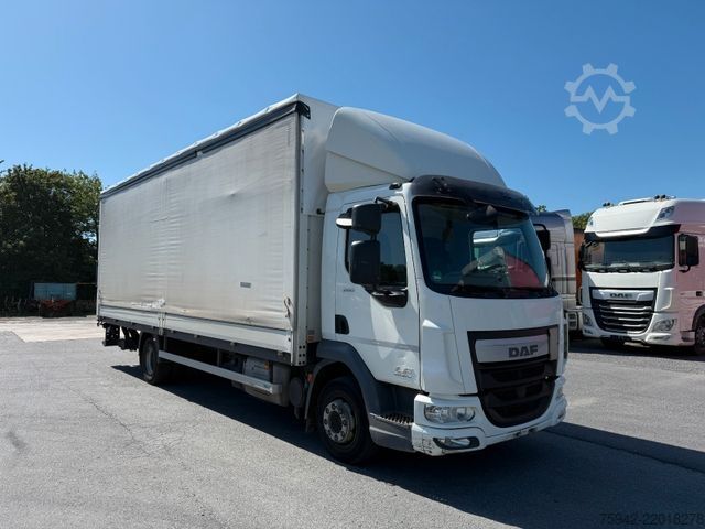 Tenteli düz yataklı kamyon DAF LF 260 LBW BLATT/LUFT KLIMA