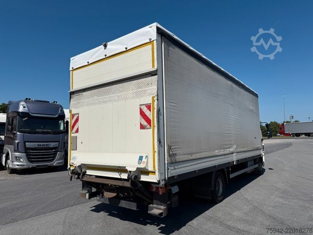 Tenteli düz yataklı kamyon DAF LF 260 LBW BLATT/LUFT KLIMA