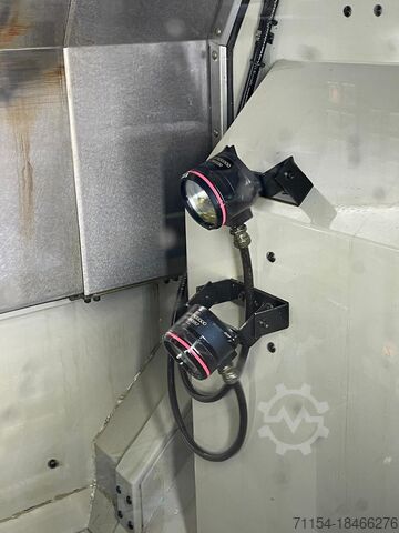 Vertikalt bearbeidingssenter Makino V33