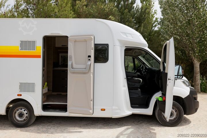 полуинтегриран кемпер 2020 Fiat Ducato Weinsberg Carasuite Completamente attrezzato