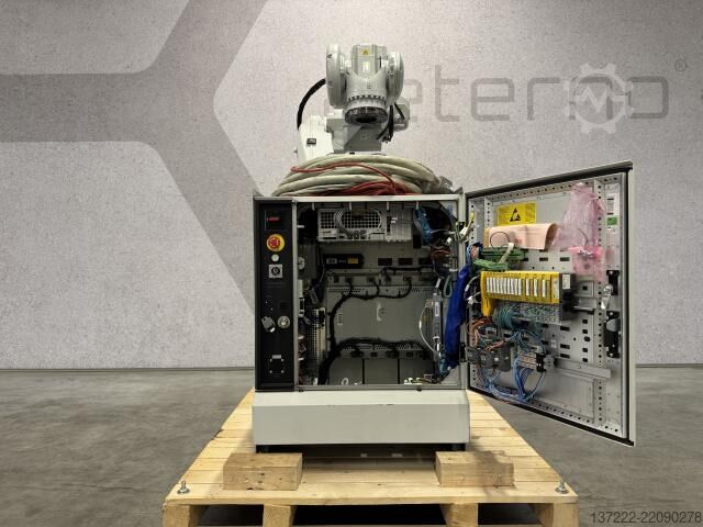 Refurbished Industrial Robot — 1 year warranty ABB IRB 6640-235/2.55