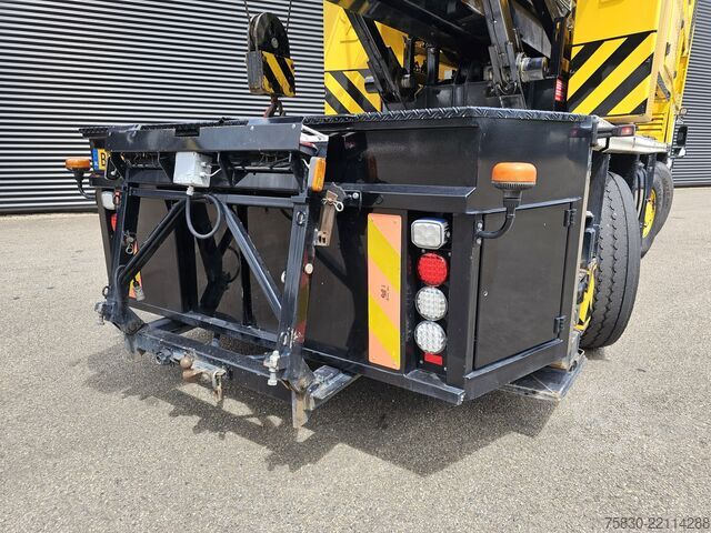 Trak kren Spierings AT3  377-AT3 / 6x4 / 33 mtr