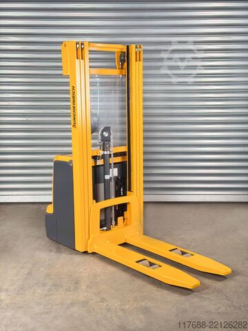 مشاة شاحنة البليت Jungheinrich EJC 212 - Triplex 4.3m - 1.025 Std. - Batterie Neu