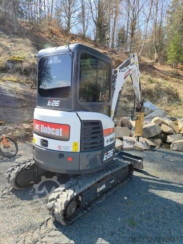 Minikotró Bobcat E26