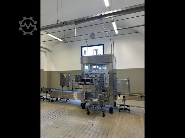 Kullanılmış anahtar teslim cam şişede şarap dolum hattı, 16.000 şişe/saat kapasite, 2005 model, ... Cames MASTER TRONIC 40/48/8-8