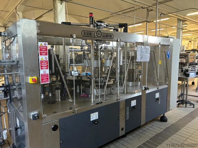 Kullanılmış anahtar teslim cam şişede şarap dolum hattı, 16.000 şişe/saat kapasite, 2005 model, ... Cames MASTER TRONIC 40/48/8-8