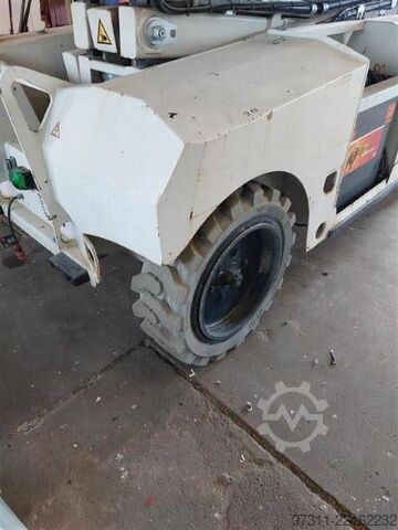 Thang máy cắt kéo PB S131-19 E