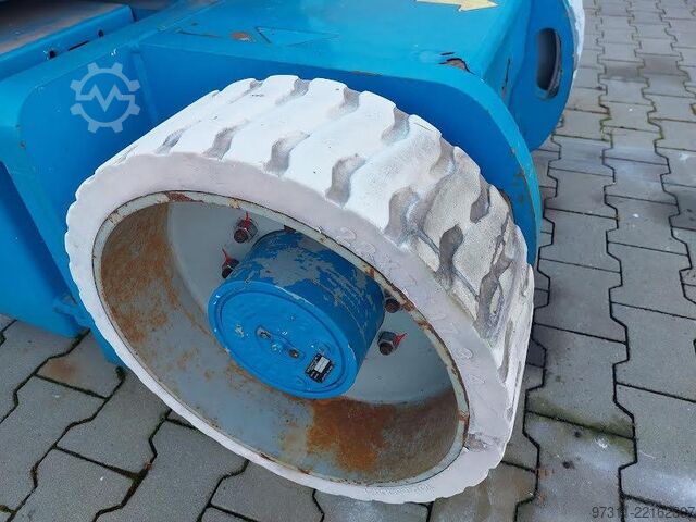 Piattaforma di lavoro telescopica articolata Genie Z-30/20N RJ
