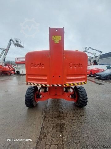 Teleskooppinen alusta Genie S-40
