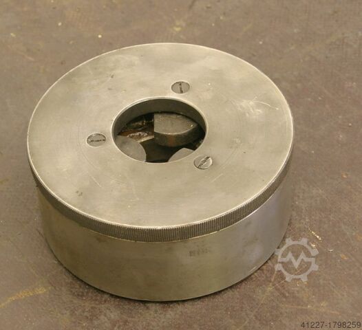 Keskipakokiinnityspikaistukka WMW Durchmesser 155 mm