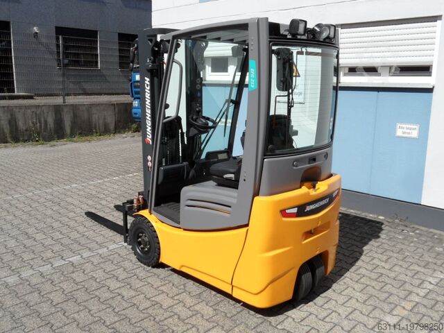 Elektrisk trehjulsgaffeltruck Jungheinrich EFG 213 - Freihub - aufgearbeitet - wenig Stunden