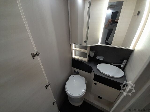 半集成式房车 Chausson 777 TITANIUM ULTIMATE