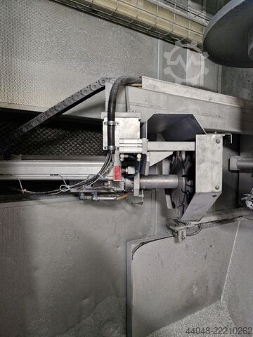 เครื่องกัดมิลลิ่งแบบโครงสร้างสะพาน (Gantry Milling Machine) MAKA MM 7t A