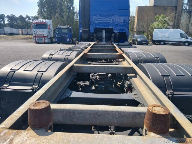 Lastebil med utskiftbar overbygning Volvo FH 420 Multi-Wechsler 7.45/7.82