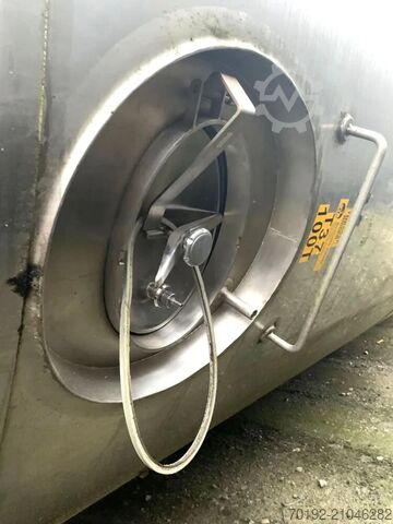 100000 liter geïsoleerde opslagtank gemaakt van V2A met schroefroerwerk  S16020