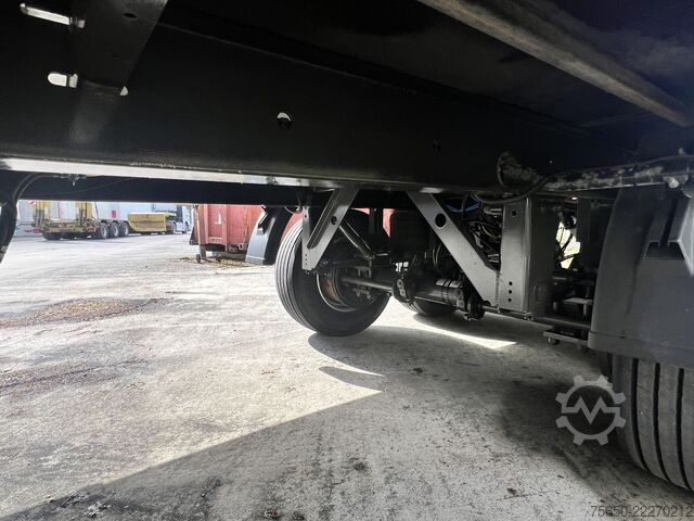 Trailer terbuka dengan terpal Fliegl TPS135  13,5 t Tandemplanenanhänger, neuwertig