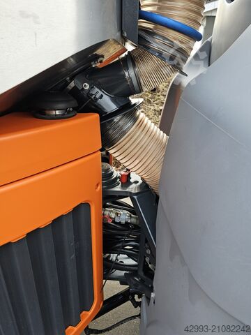 吸引式スイーパー Hako Citymaster 1650