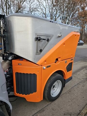 吸引式スイーパー Hako Citymaster 1650