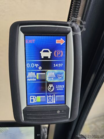 吸引式スイーパー Hako Citymaster 1650