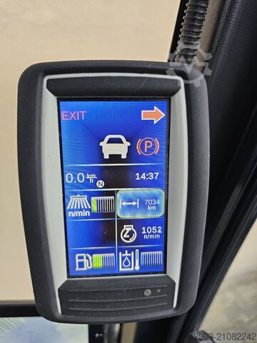 吸引式スイーパー Hako Citymaster 1650