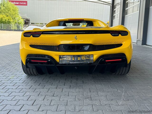 Varevogn FERRARI 296 GTB Coupe
