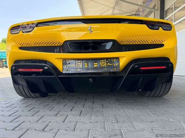 Varevogn FERRARI 296 GTB Coupe