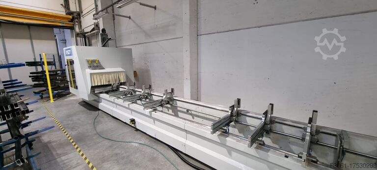 5 eksenli CNC işleme merkezi Pertici P527
