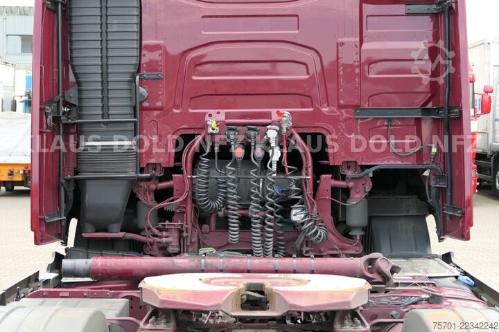 Standard tractor unit VOLVO FH 420 Globetrotter Motorschaden