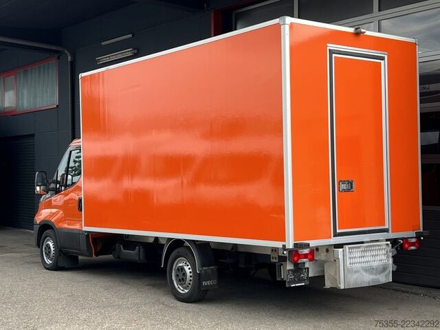 Furgão fechado IVECO Daily 35S14A Hi-Matic Klima 4,35m Kamera Thermo