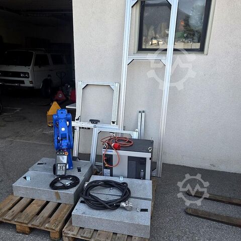 Robot industrial Yaskawa MOTOMAN GP8 YR-1-06VX8-A00