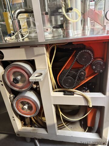 Mașină de capsule MACOFAR CD20