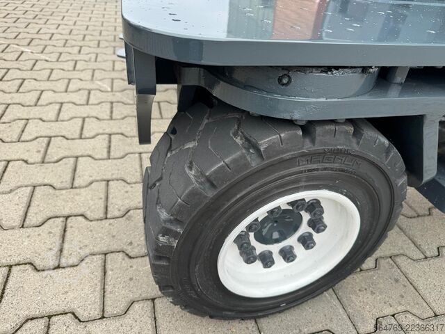 Forklift empat arah Combilift C4500 /Triplex 6000 mm/Air condition