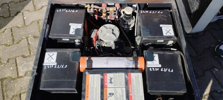 Selecionador de pedidos de elevadores Crown Kommisionierer WAV50-118