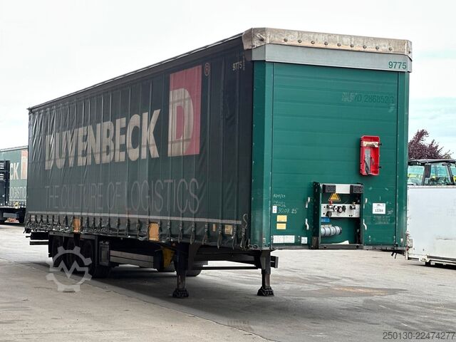 Trailer semi terbuka dengan terpal SCHMITZ CARGOBULL SCB*S3T MegaTrailer Curtainsider Edscha